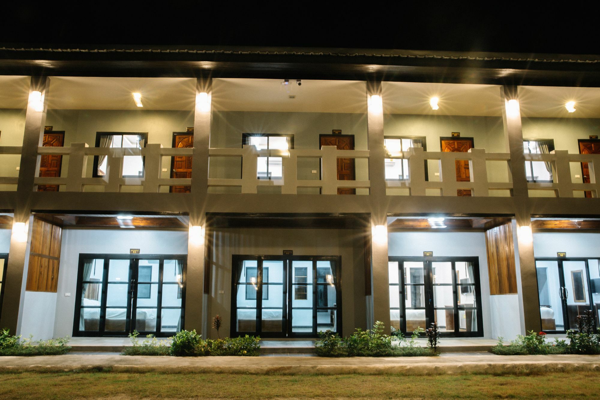 Billabong Hotel And Cafe Bantaj Kültér fotó