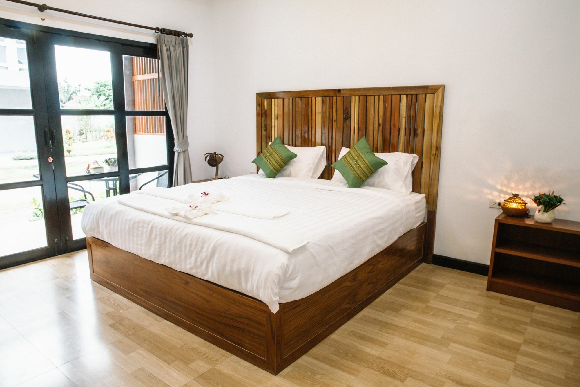 Billabong Hotel And Cafe Bantaj Kültér fotó